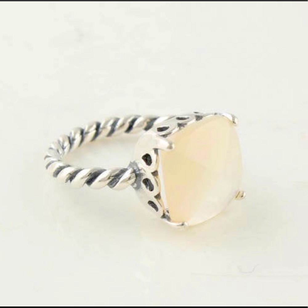 COPY mother of pearl ring